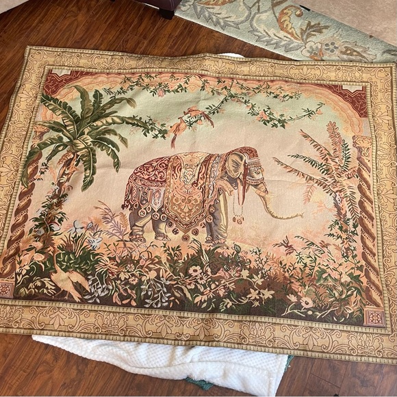 Large stunning elephant tapestry. Beautiful colors.